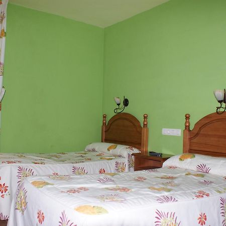 Hostal Carazo Torquemada Exterior photo